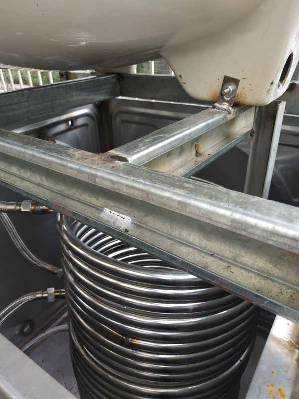 四川广汉GL-15T圆形逆流冷却塔淬火液闭循环系统安装现场